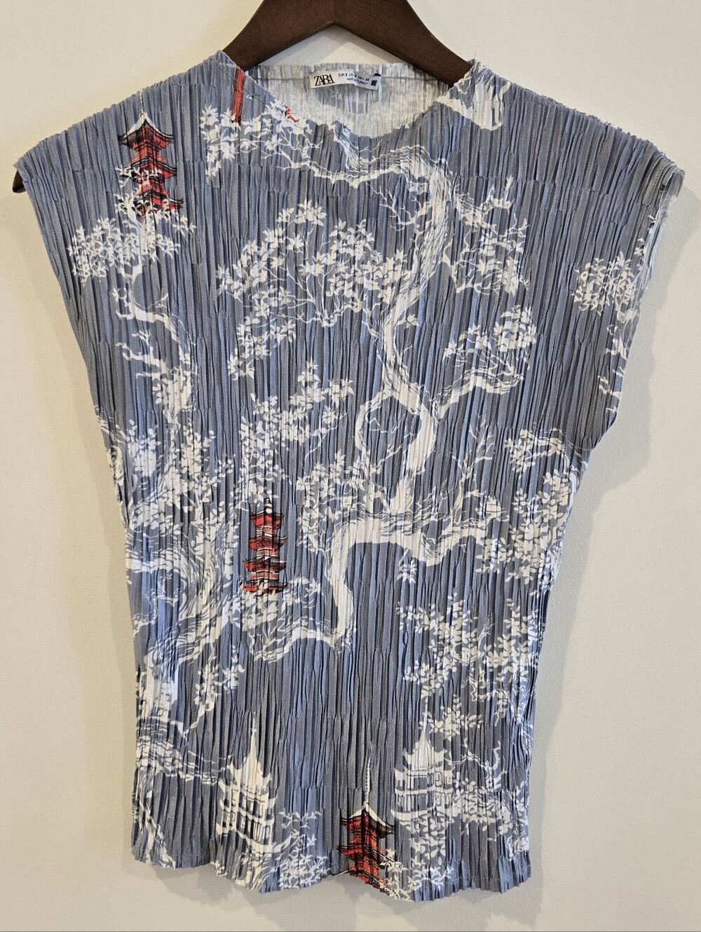 Zara Gray Crinkle Top Shirt Blouse Sz S 4 6 China Red Pagoda Accents Comfy Asian